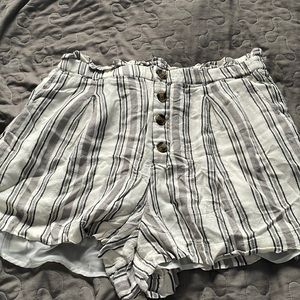 Size XL American Eagle paper bag shorts